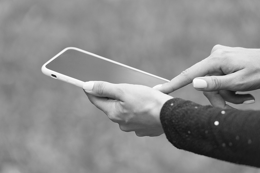 Grayscale phone
