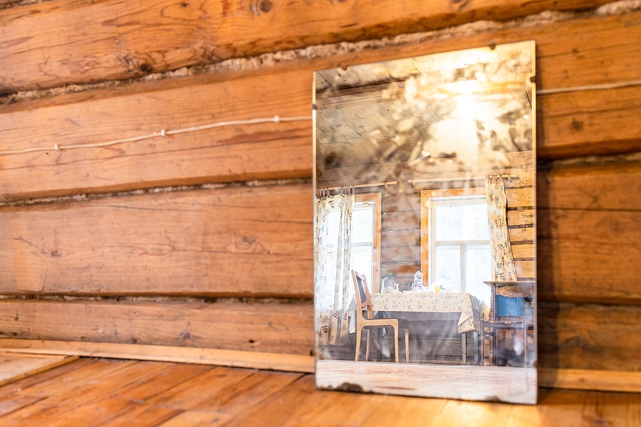 Photo of a mirror