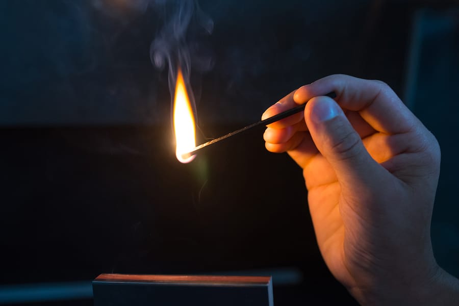 Газ жженые спички. Фото горящей спички. Фокус с сгоревшей спичкой